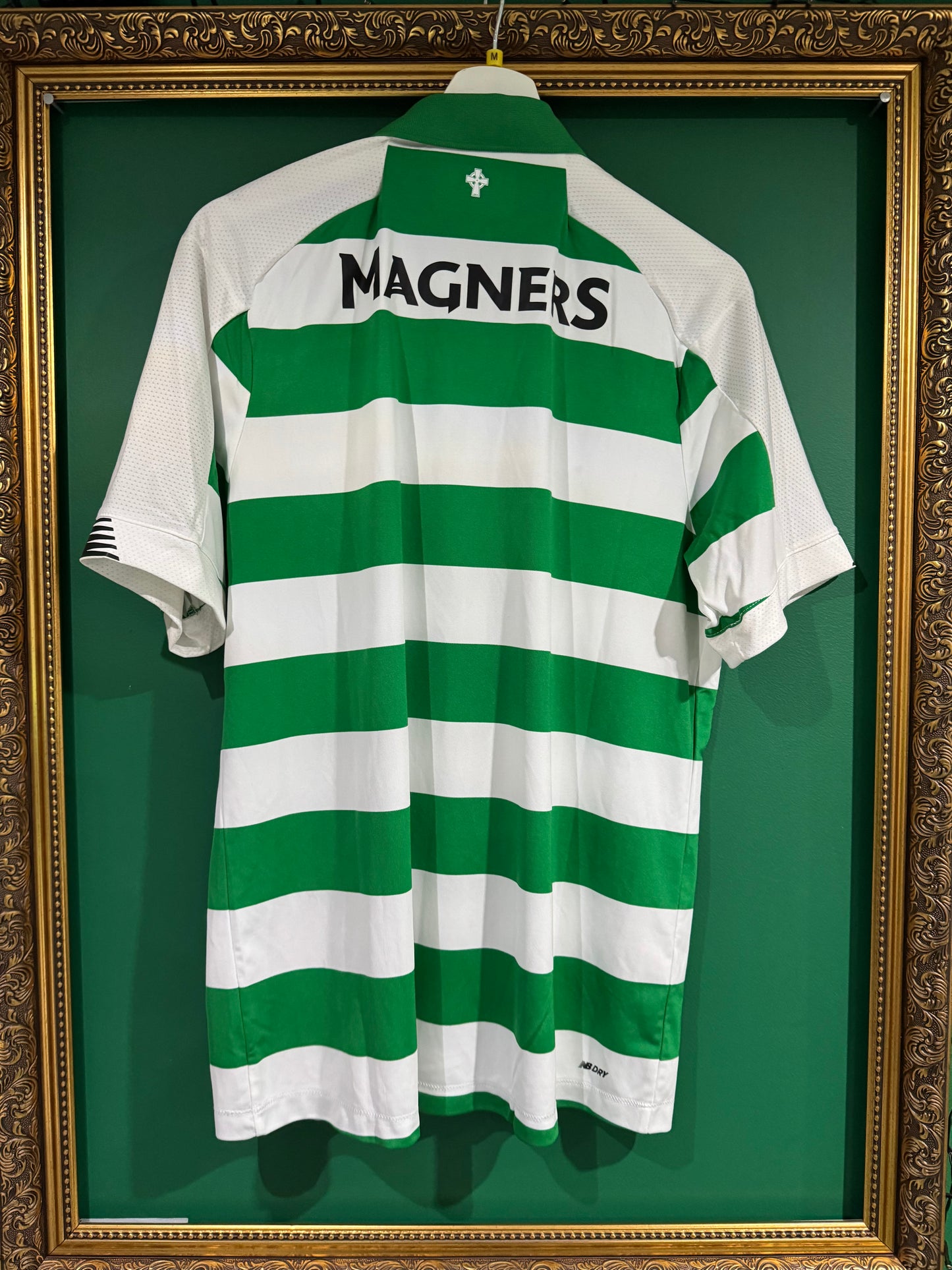 Celtic 2019/20 home shirt medium BNWT