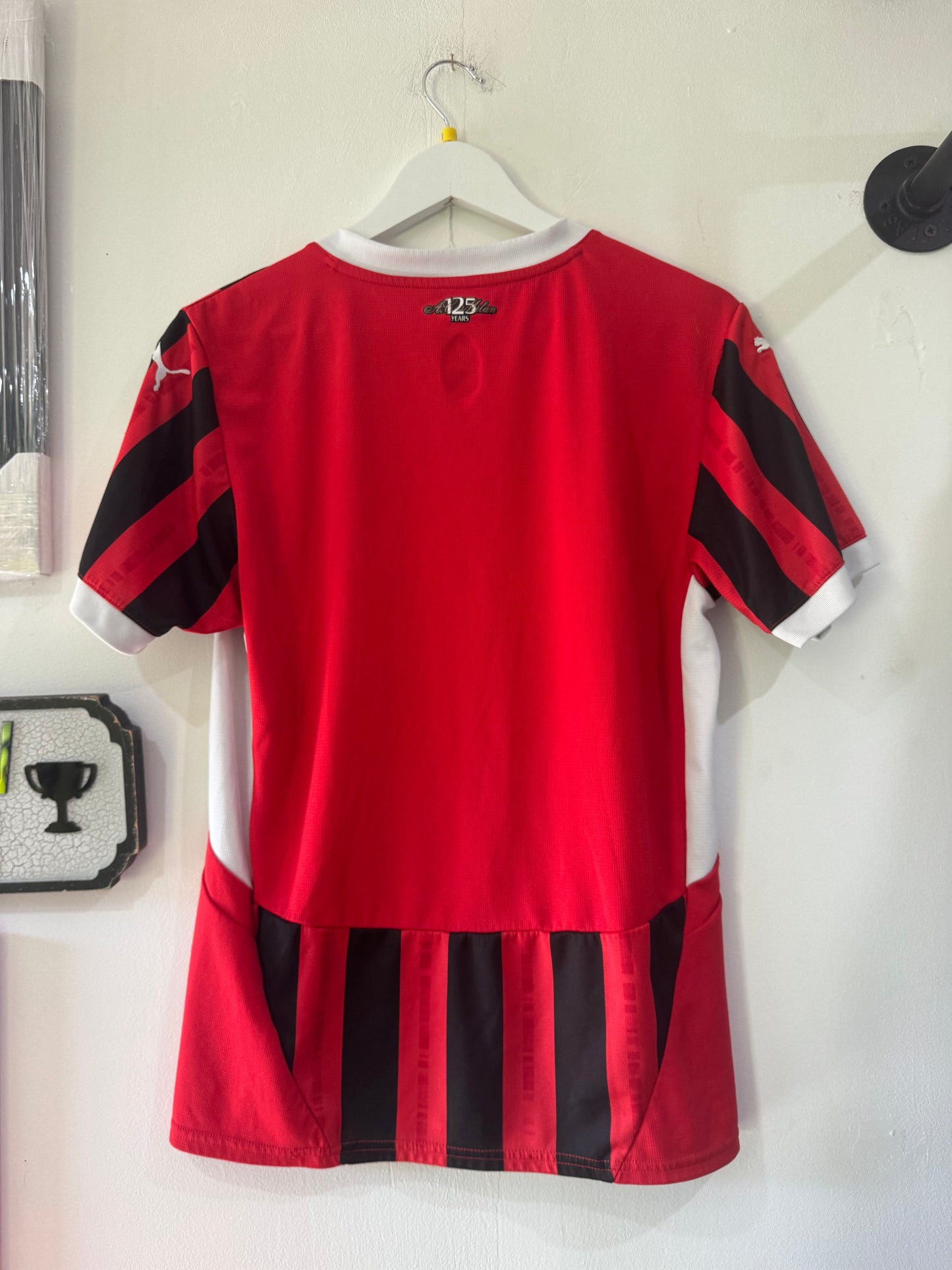 Ac Milan 2024/25 home shirt medium