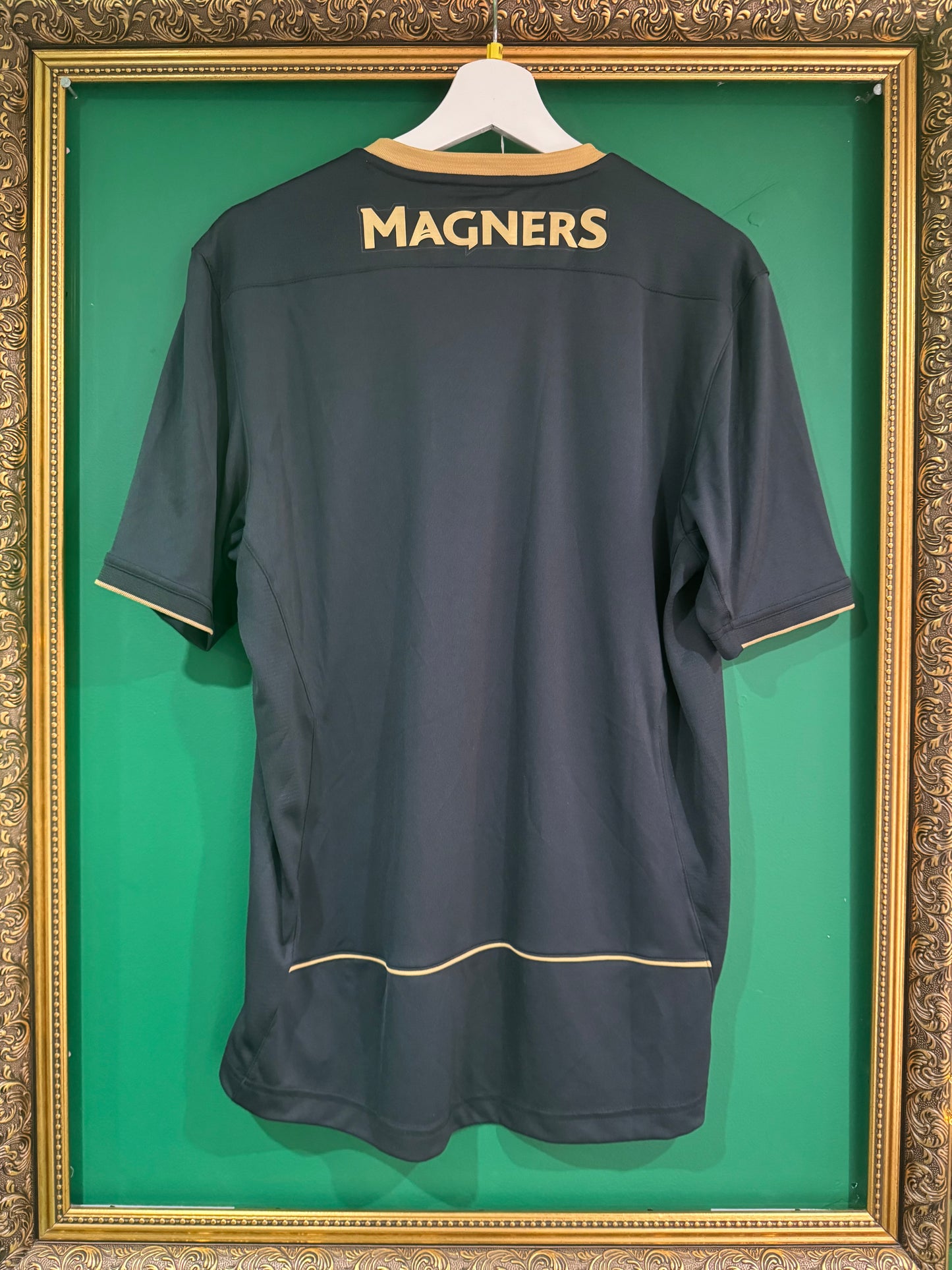 Celtic 2016/17 away shirt medium