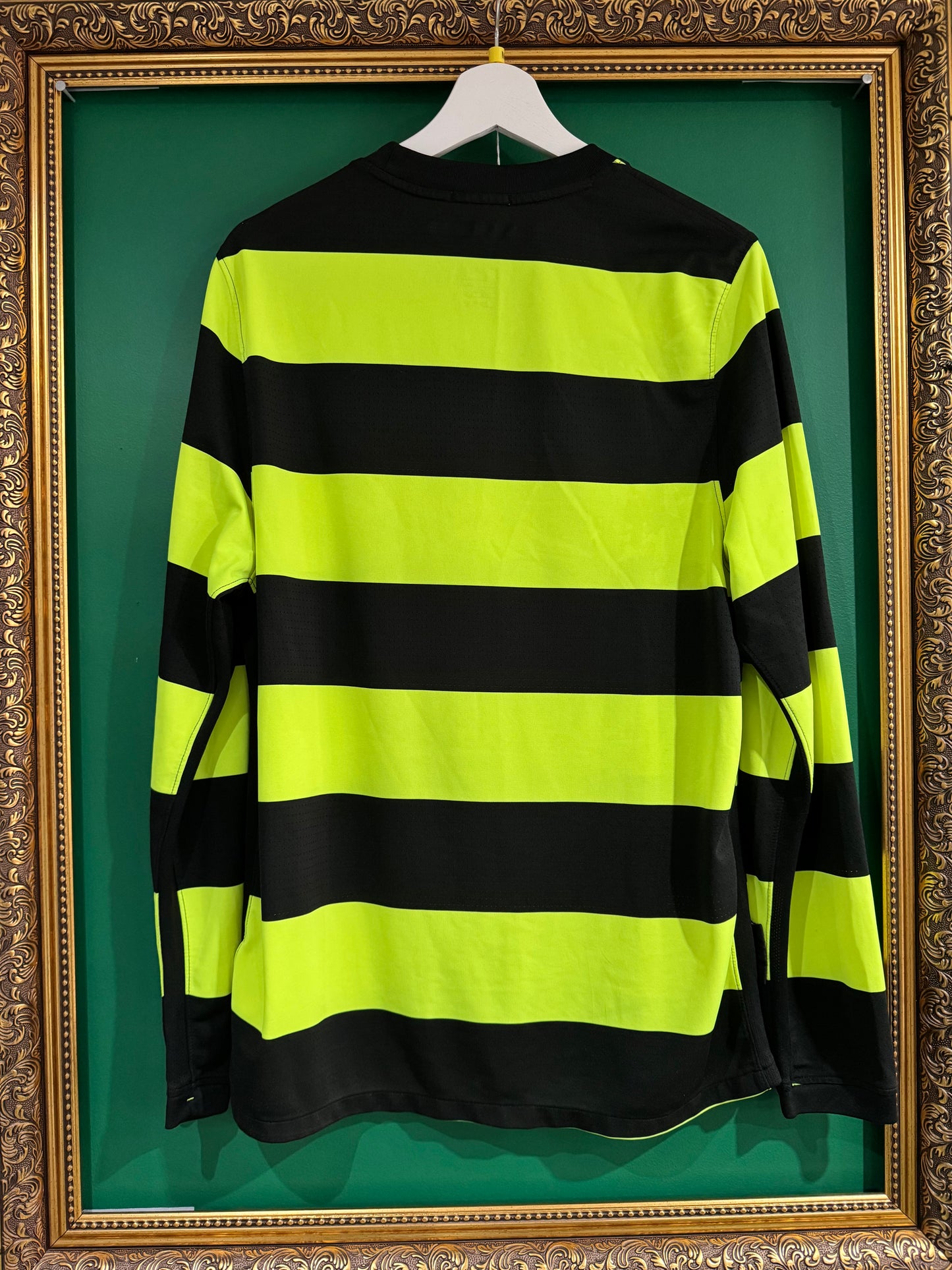 Celtic 2009/10 away shirt medium ls