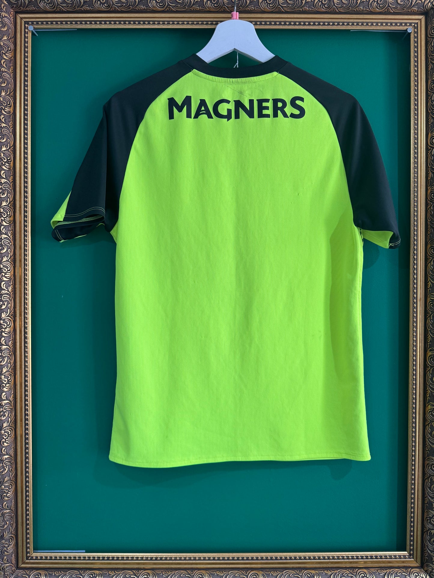 Celtic 2018/19 third shirt small