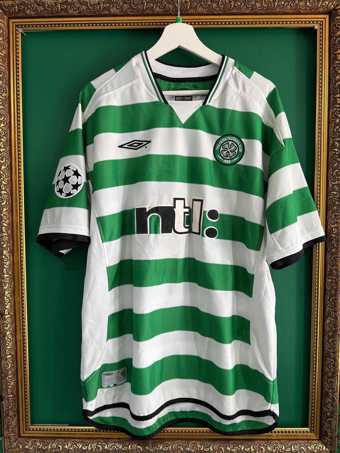 Celtic 2001/02 home xlarge Petrov 19