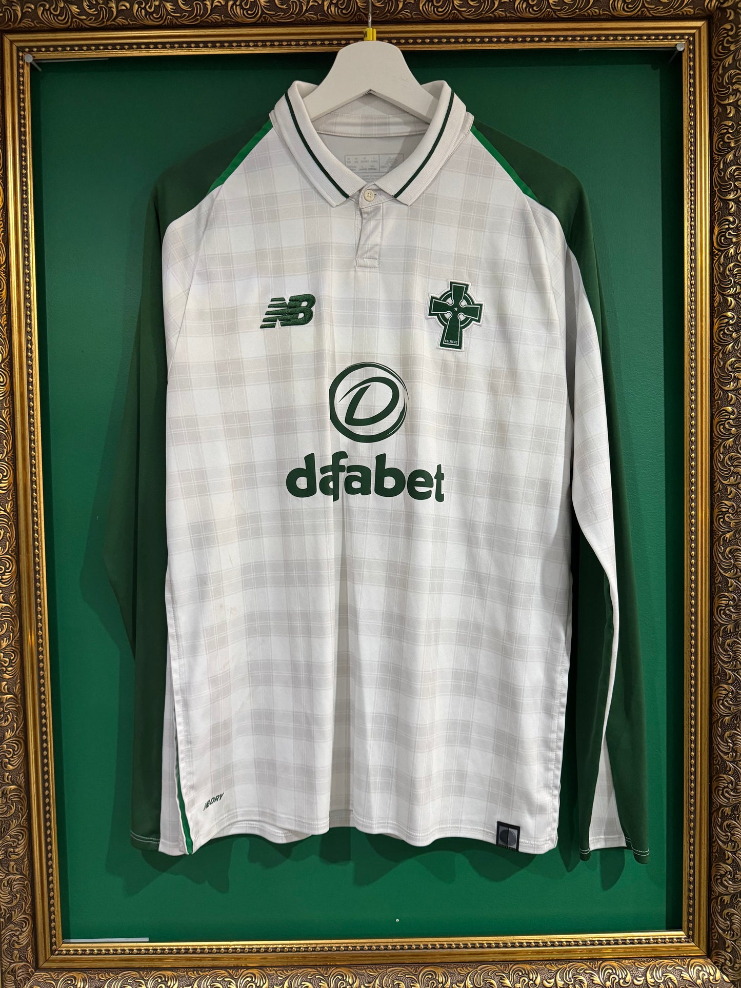 Celtic 2018/19 away shirt medium ls Rogic 18