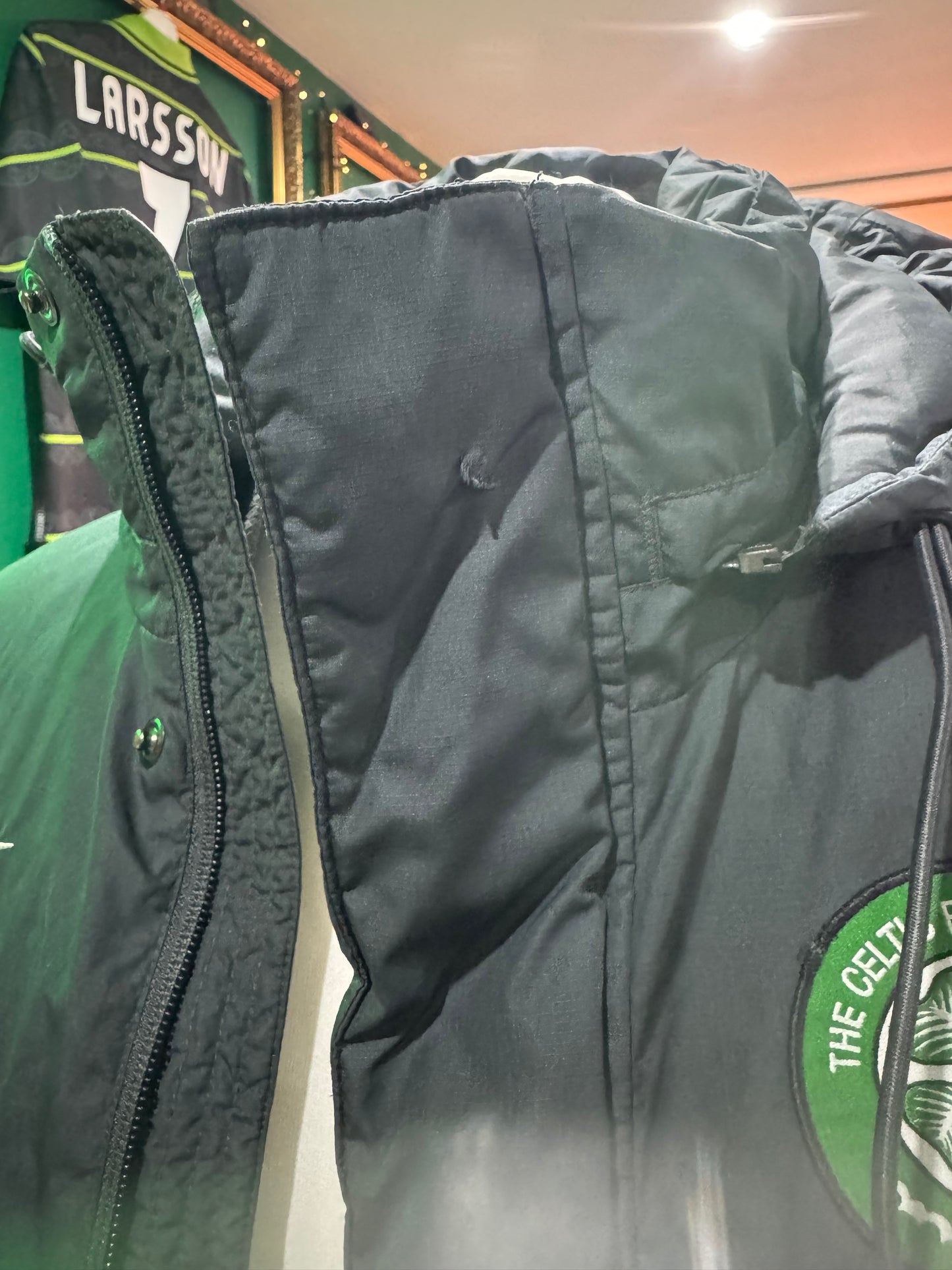 Celtic padded puffer coach jacket Nike small