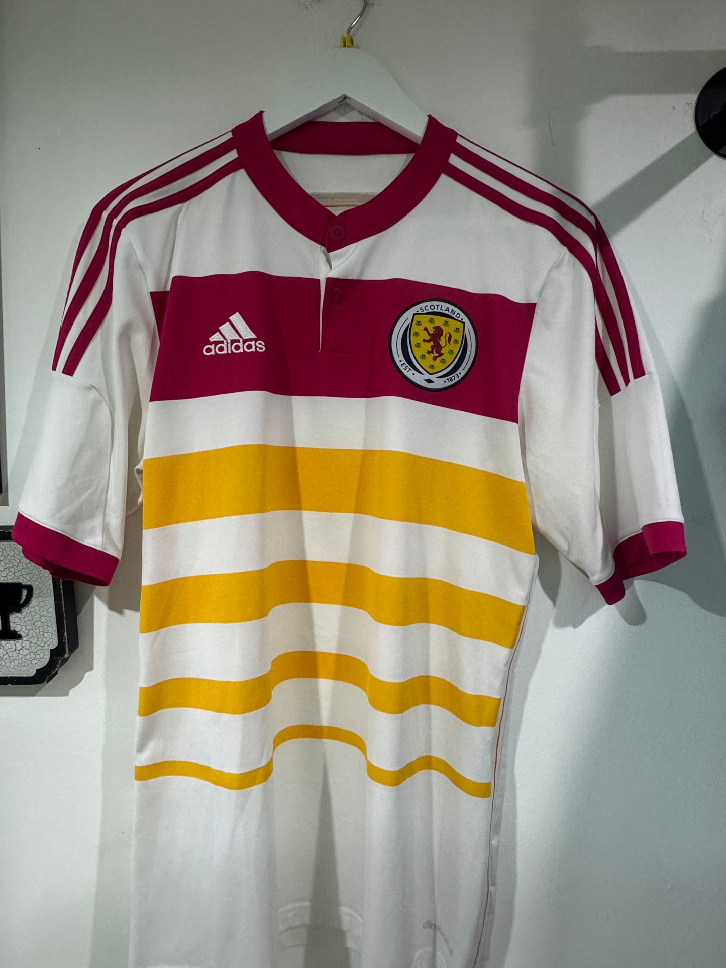 Scotland 2014 away shirt medium
