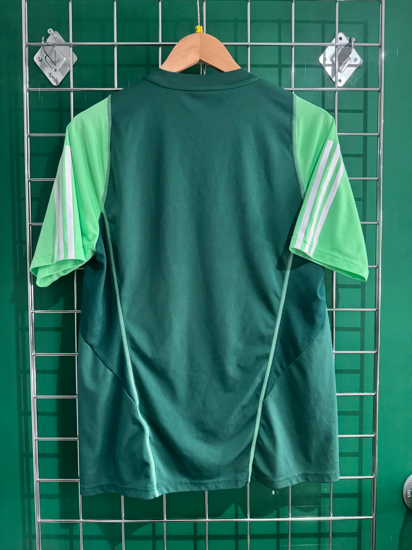 Celtic worn training tshirt medium 9 Idah / Haksabanovic