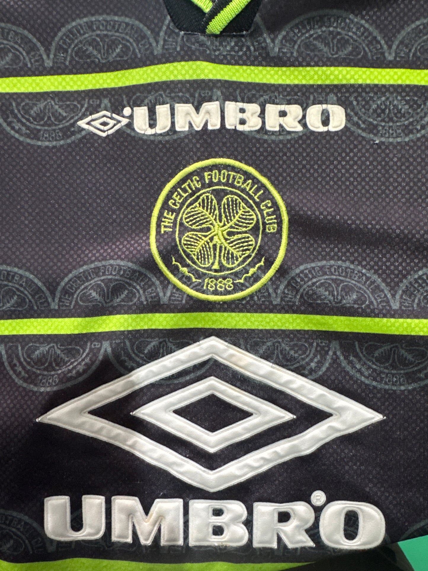 Celtic 1998/99 away medium