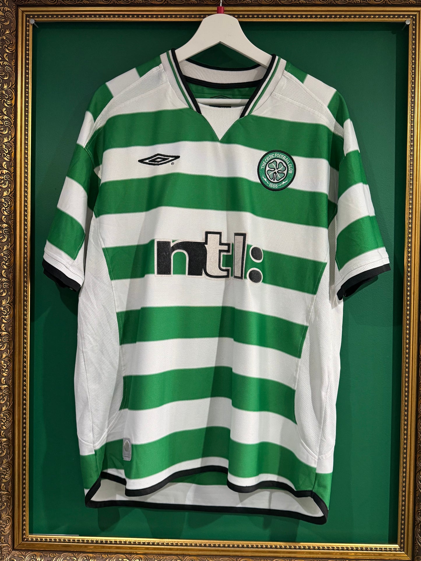 Celtic 2001/03 home shirt large Larsson 7