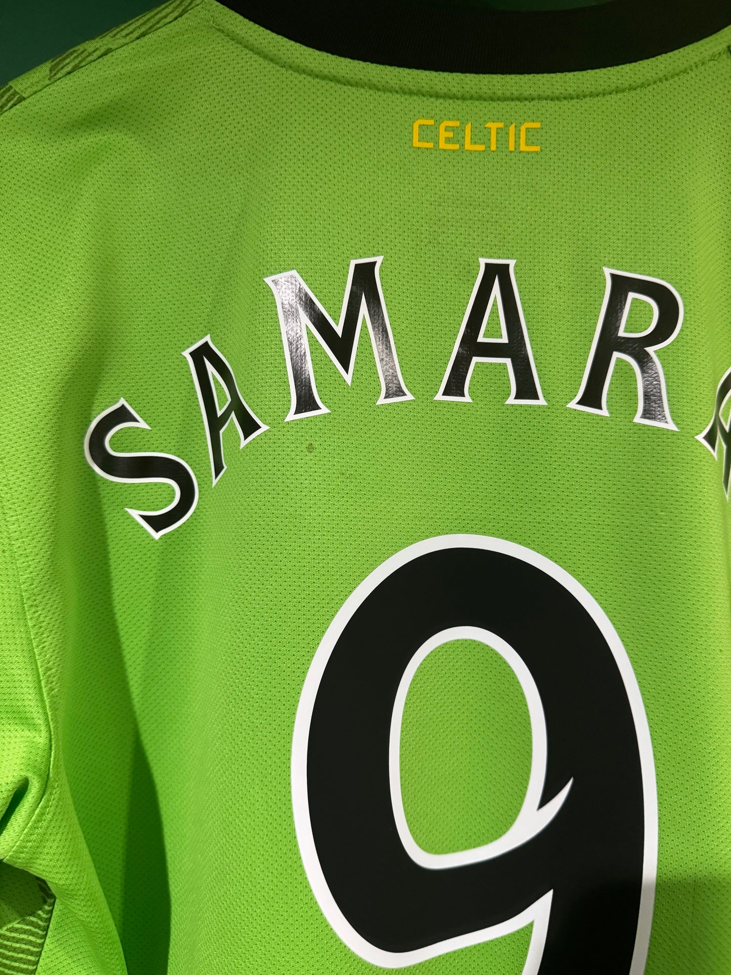 Celtic 2010/11 away shirt medium Samaras 9