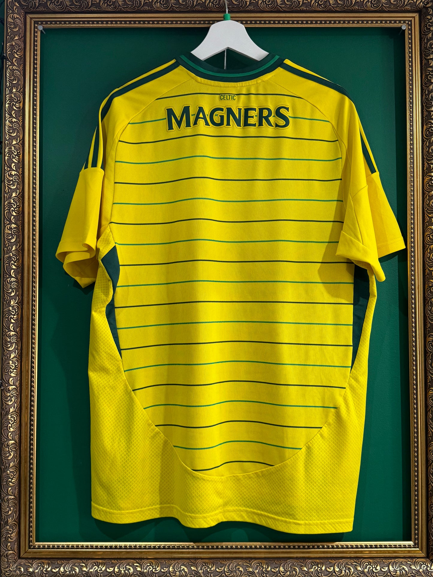 Celtic 2024/25 away xlarge 9/10