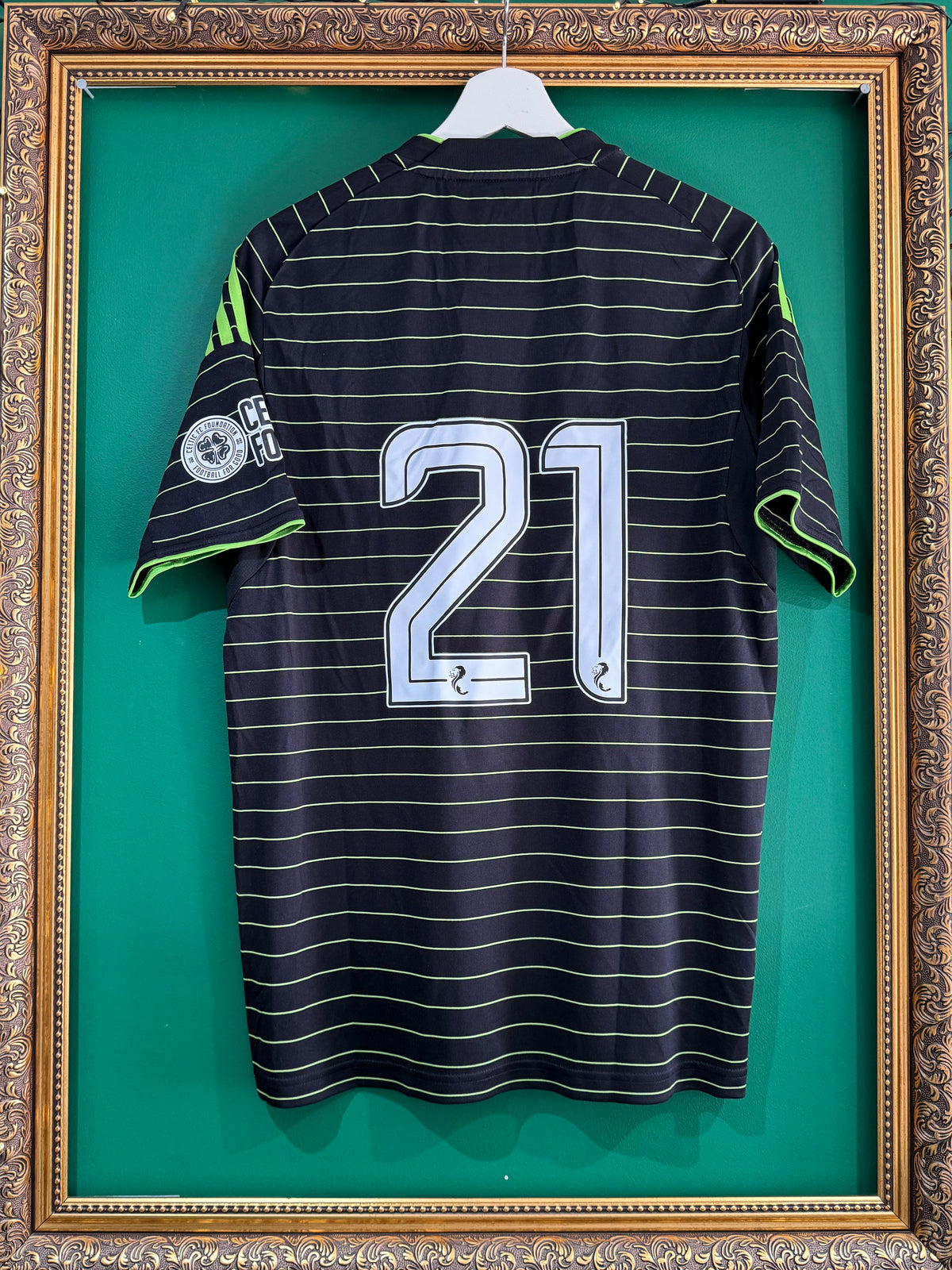 Celtic 2025/26 away pre season medium 21 (Oxlade Chamberlain)
