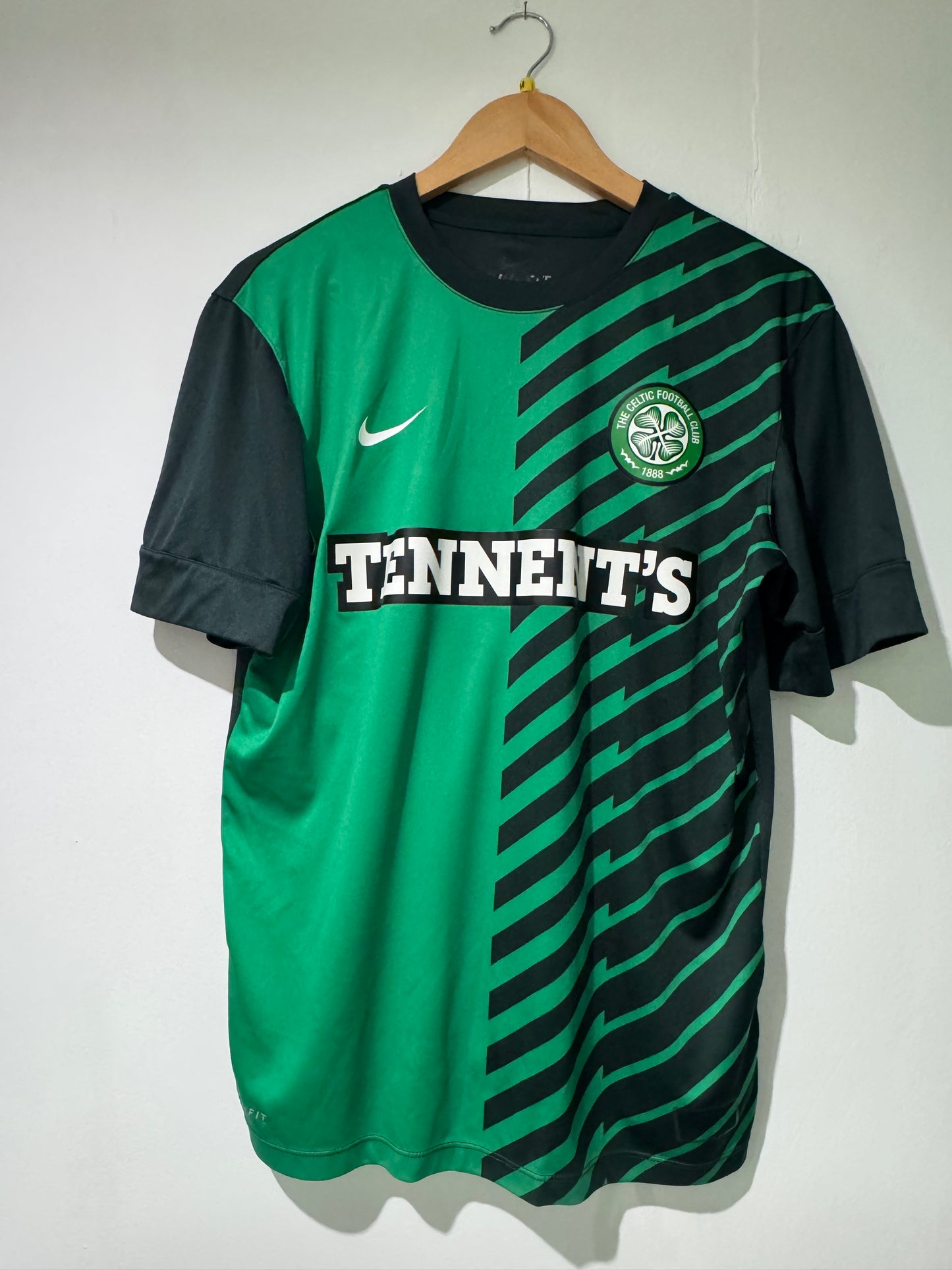 Celtic Nike training top medium rare tennents