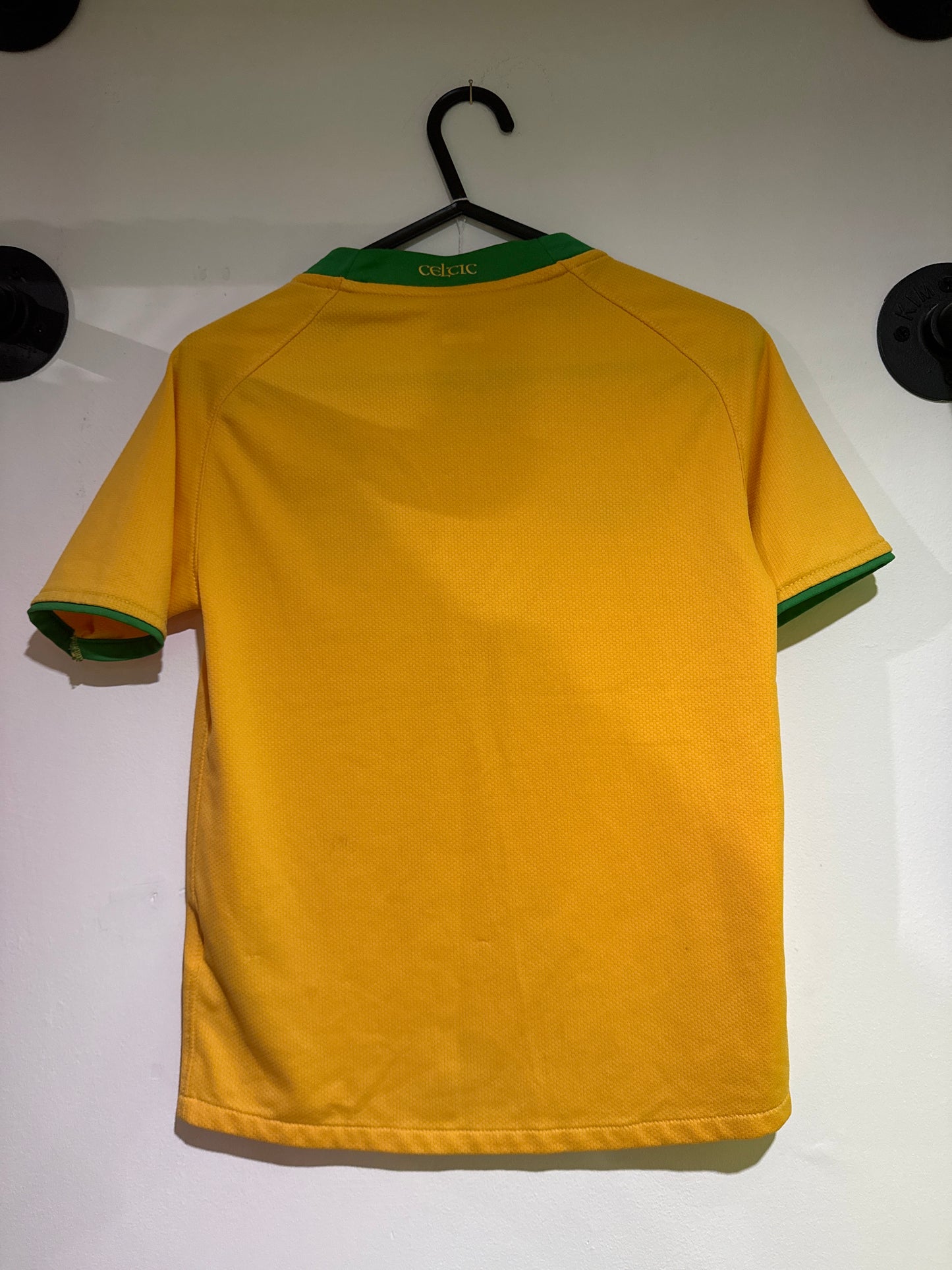 Celtic 2008/09 away shirt 6-8 years