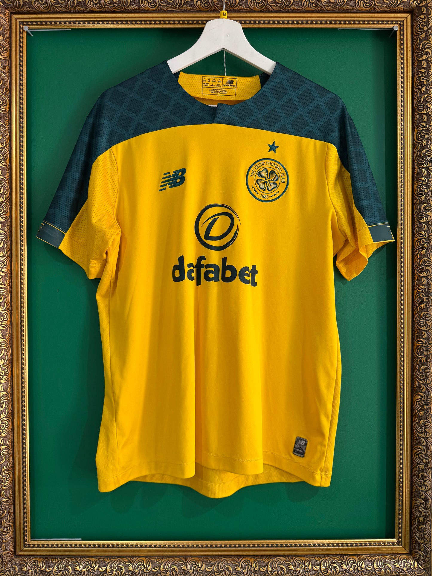 Celtic 2019/20 away shirt medium Forrest 49