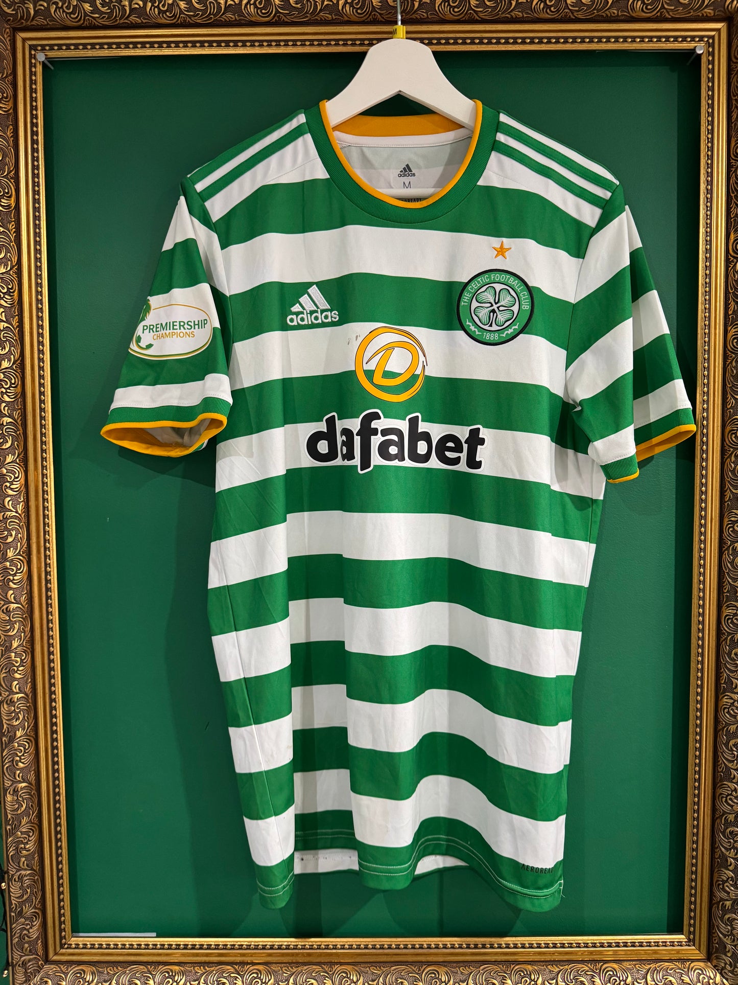 Celtic 2020/21 home shirt medium matchworn Ajer 35