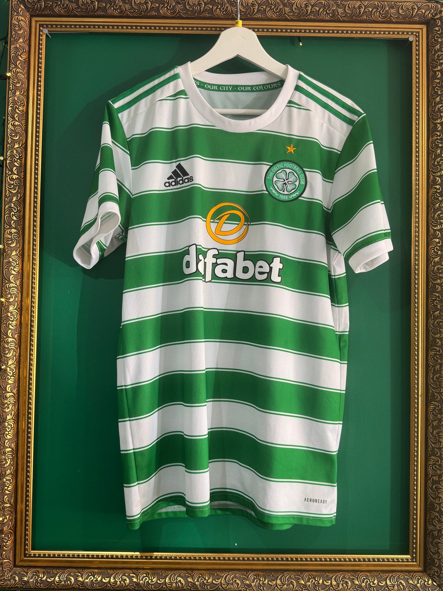 Celtic 2021/22 home shirt medium Daizen 38