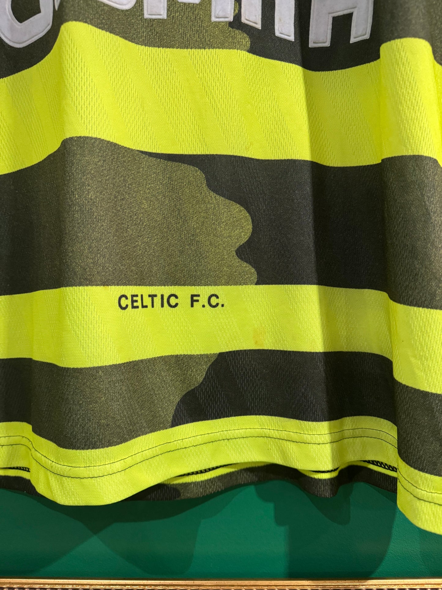 Celtic 1996/97 away shirt large Di Canio 7