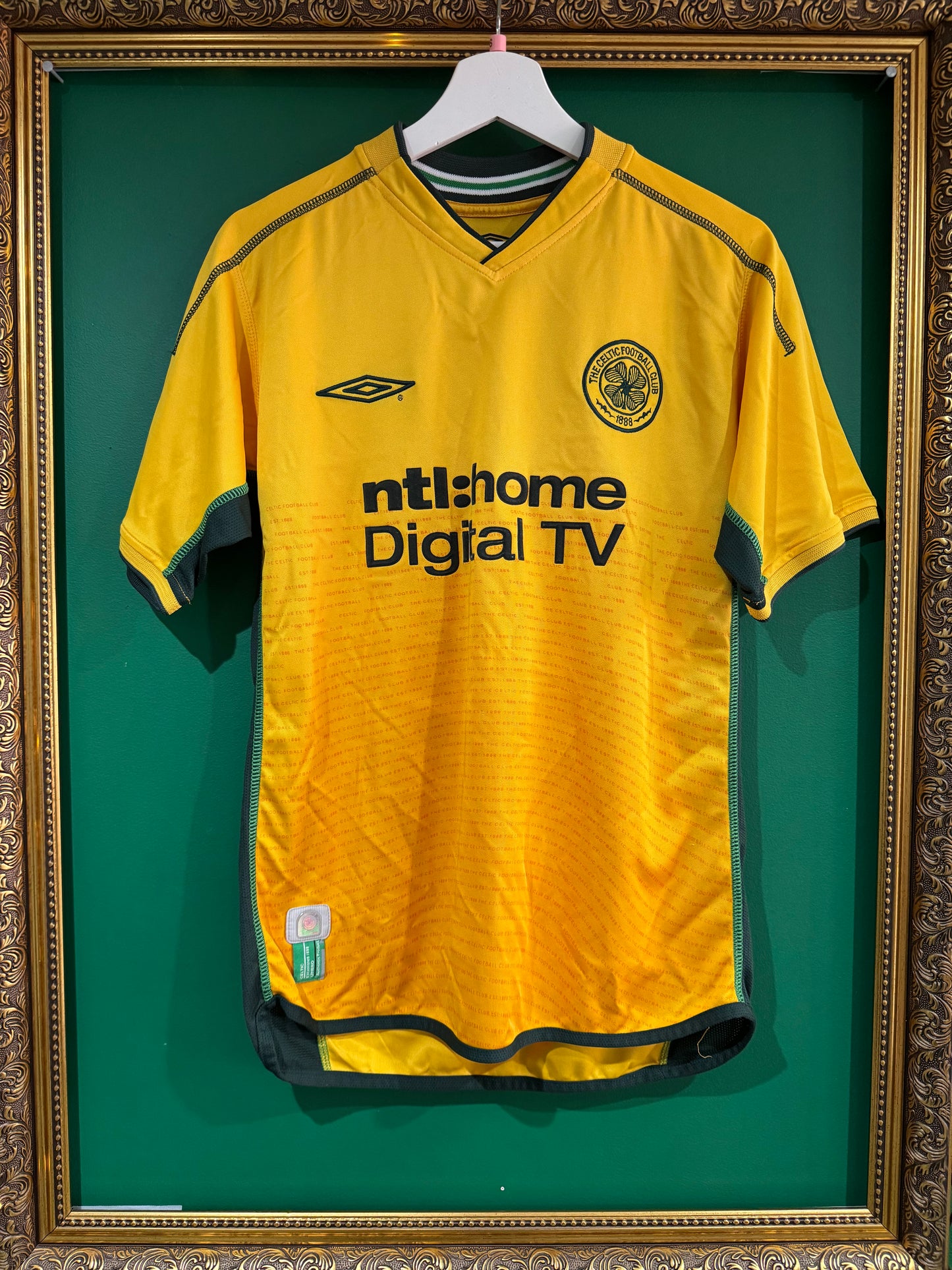 Celtic 2002/03 away shirt small Petrov 19