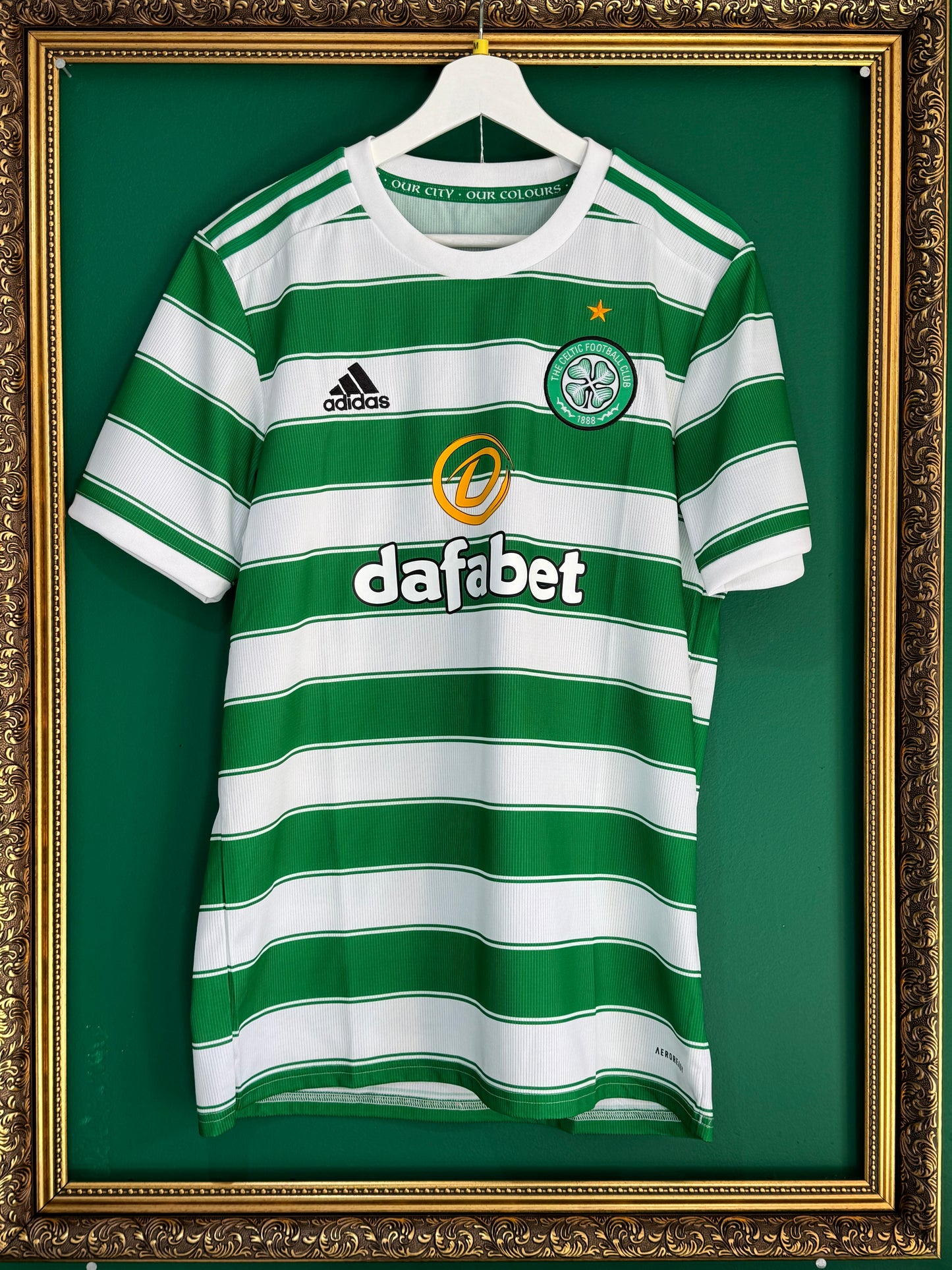 Celtic 2021/22 home medium player issue Starfelt 4
