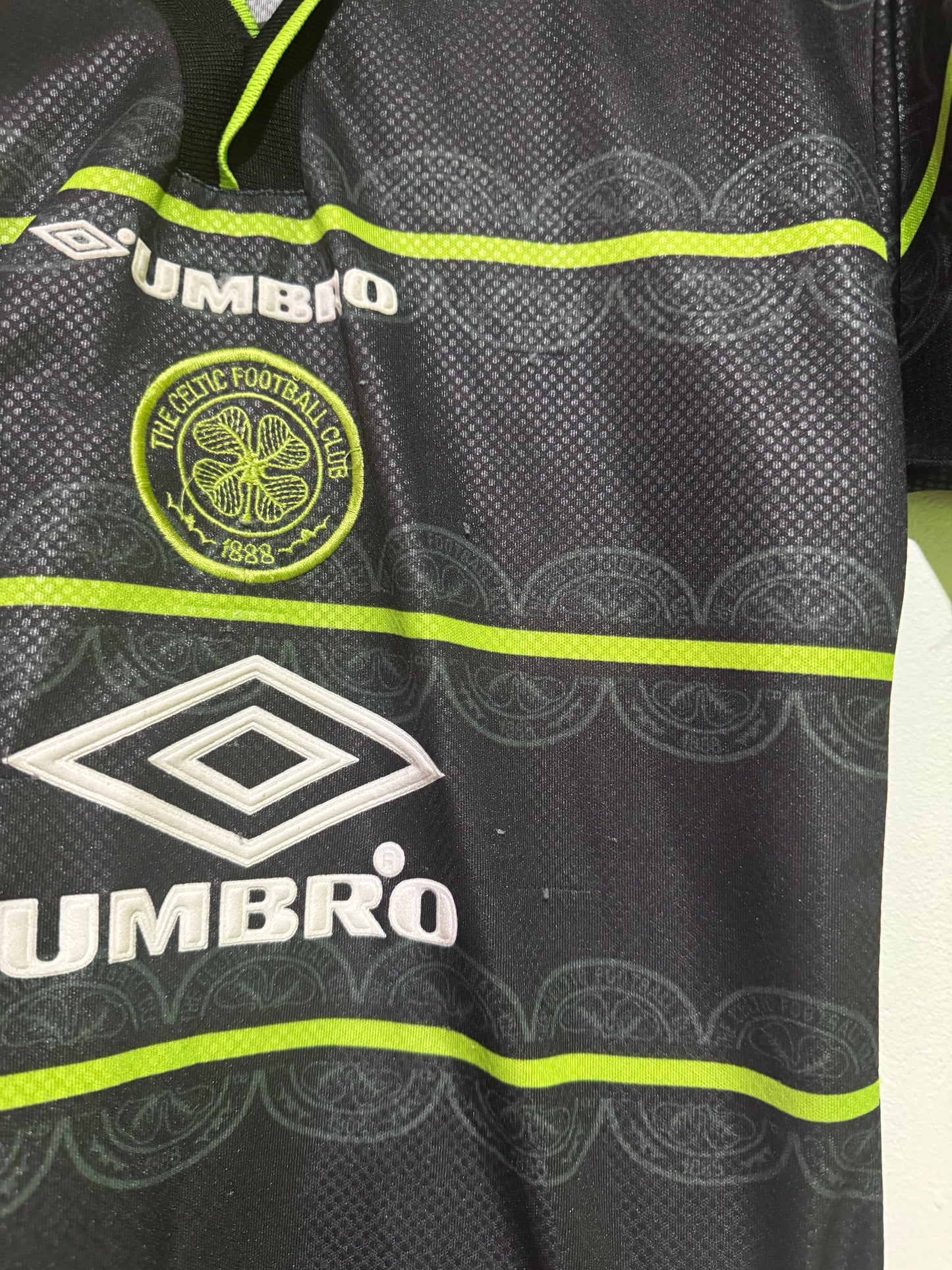 Celtic 1998/99 away shirt 6-7 years