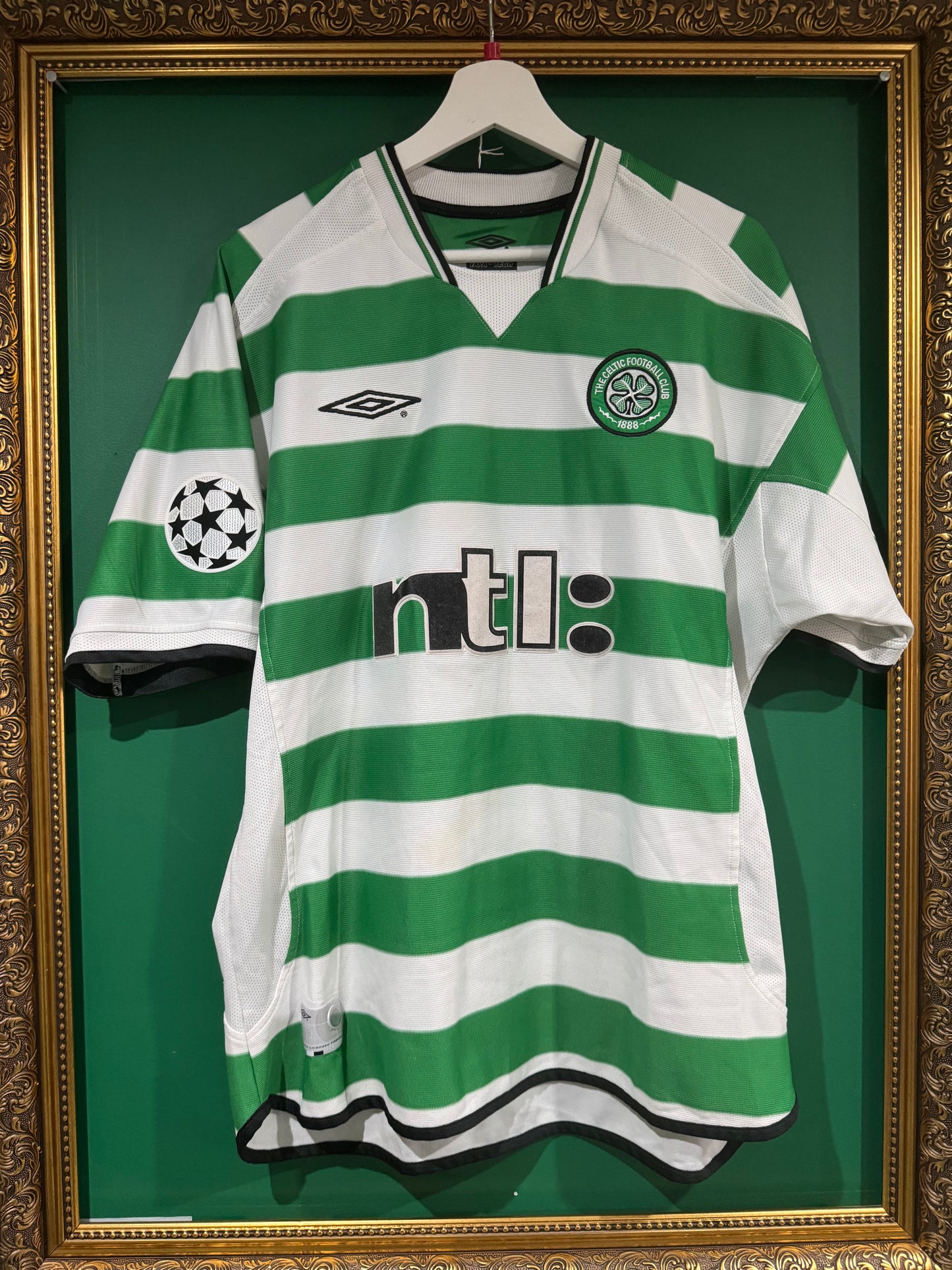 Celtic 2001/02 home shirt large Petrov 19
