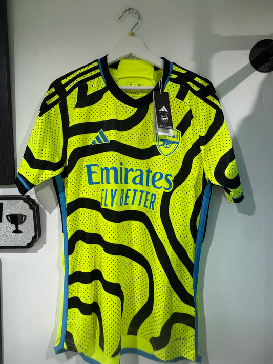 Arsenal 2023/24 away shirt medium BNWT