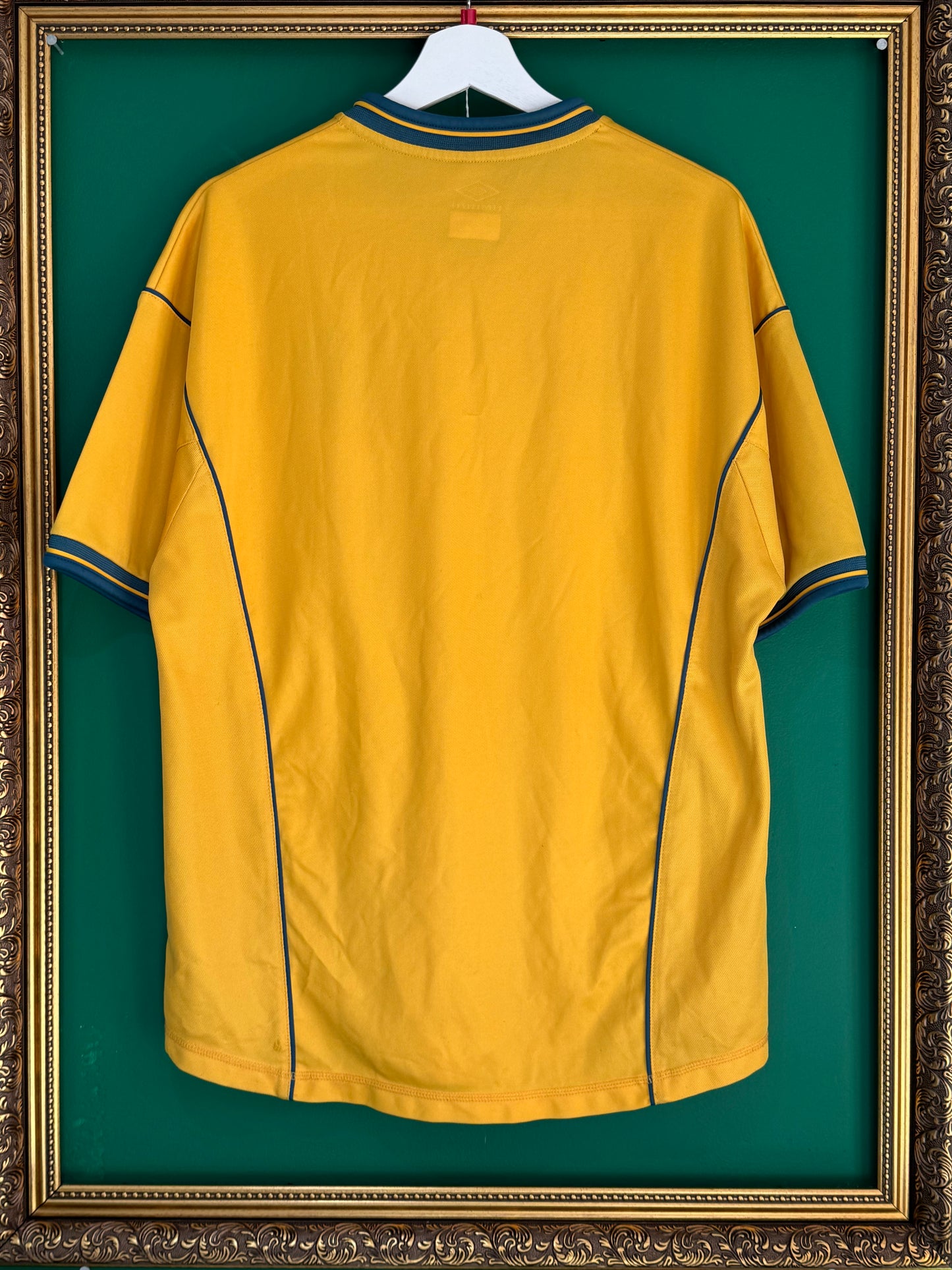 Celtic 2000/01 away large