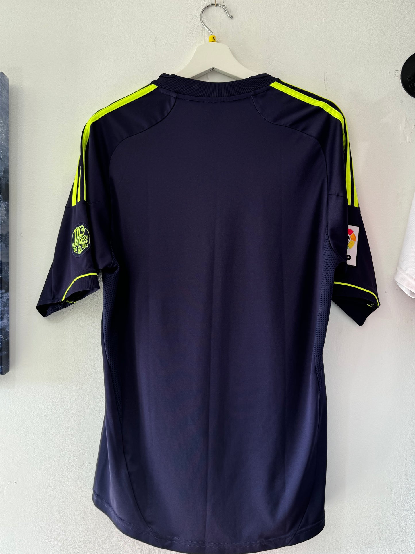 Real Madrid 2012/13 away medium