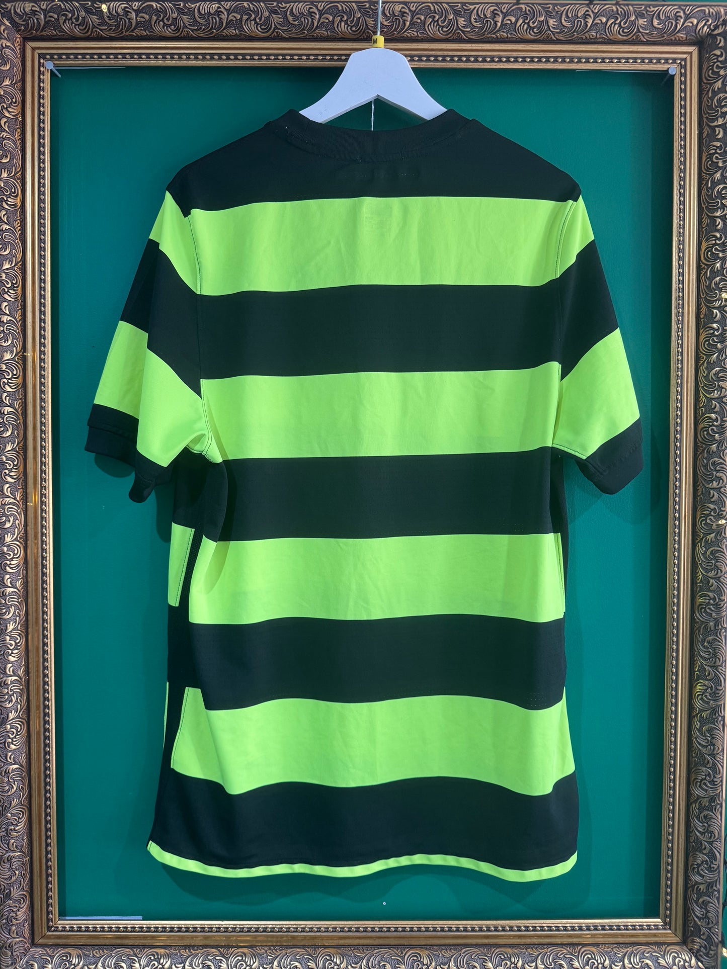 Celtic 2009/10 away shirt medium