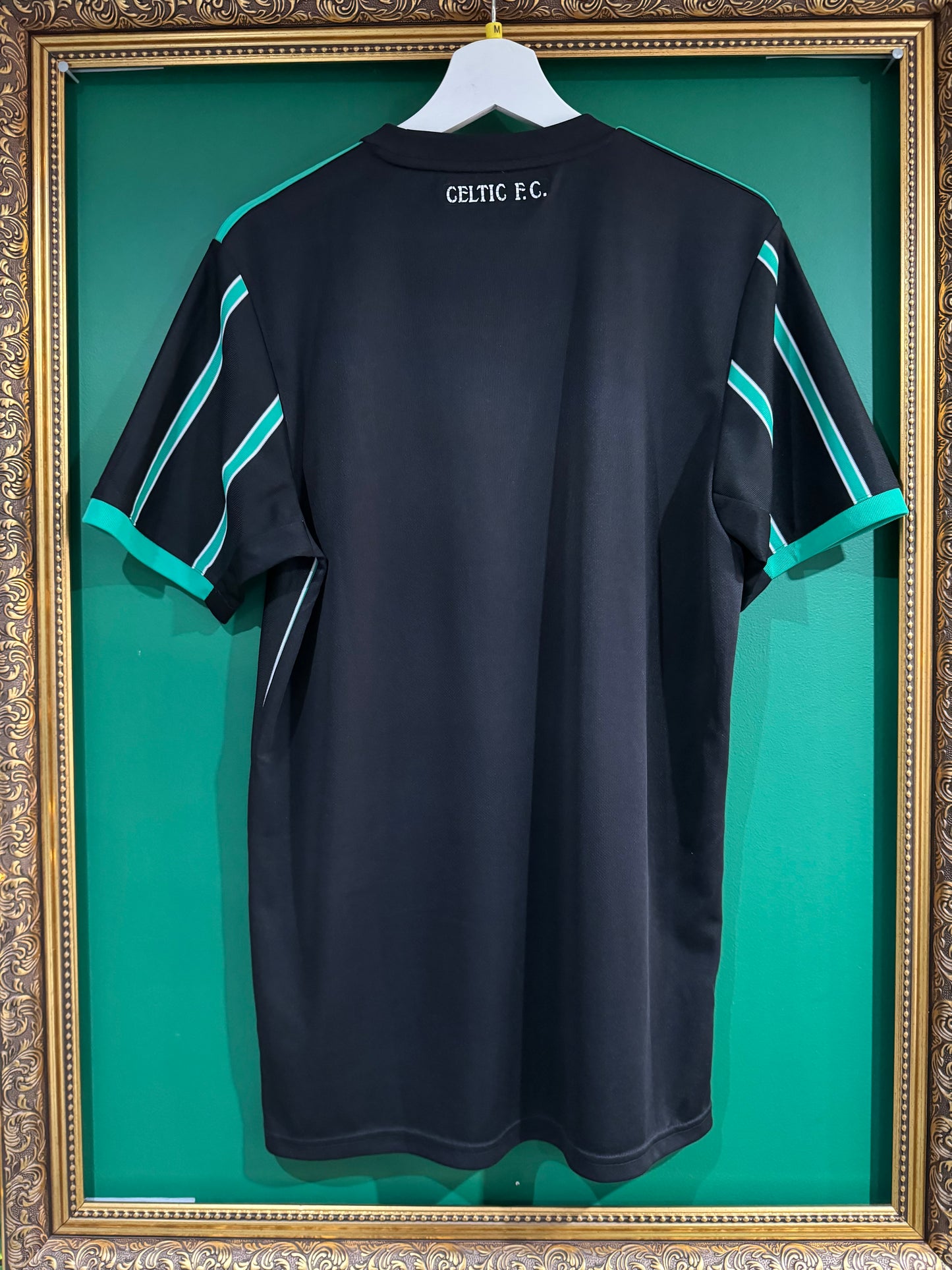 Celtic 2022/23 away shirt medium unsponsored