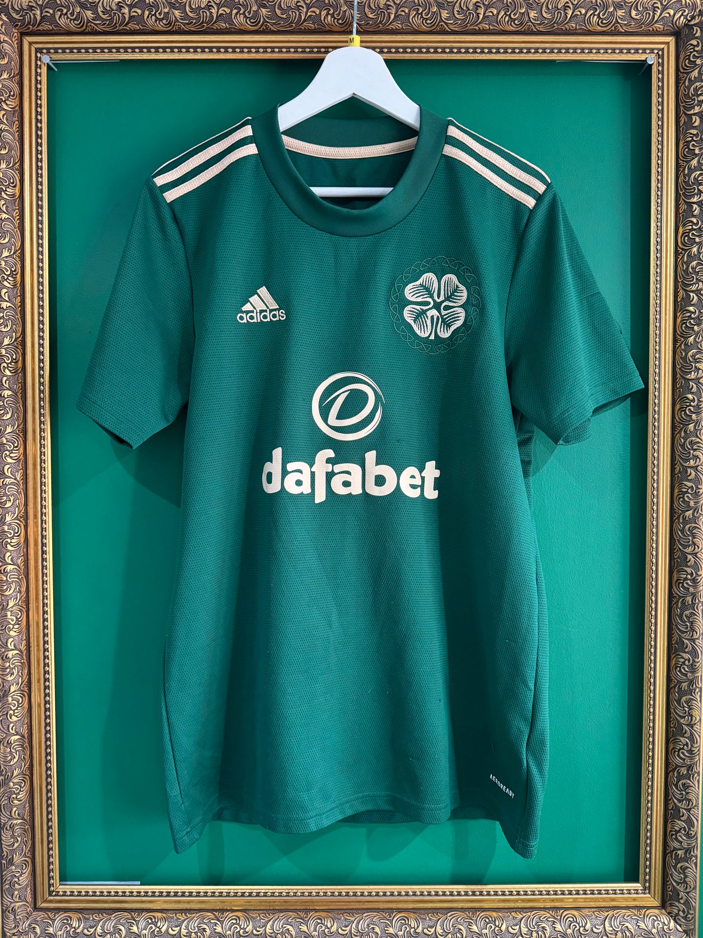 Celtic 2021/22 away medium