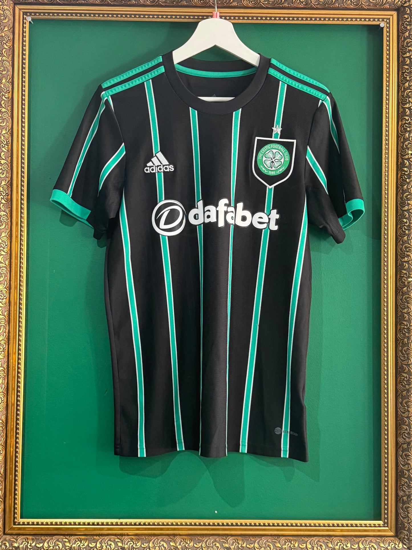 Celtic 2022/23 away shirt small O’Riley 33