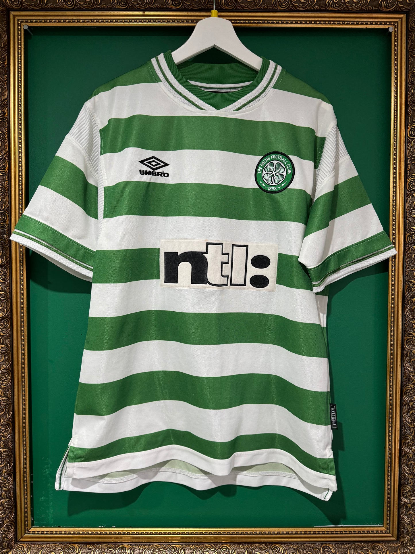 Celtic 1999/01 home medium Larsson 7