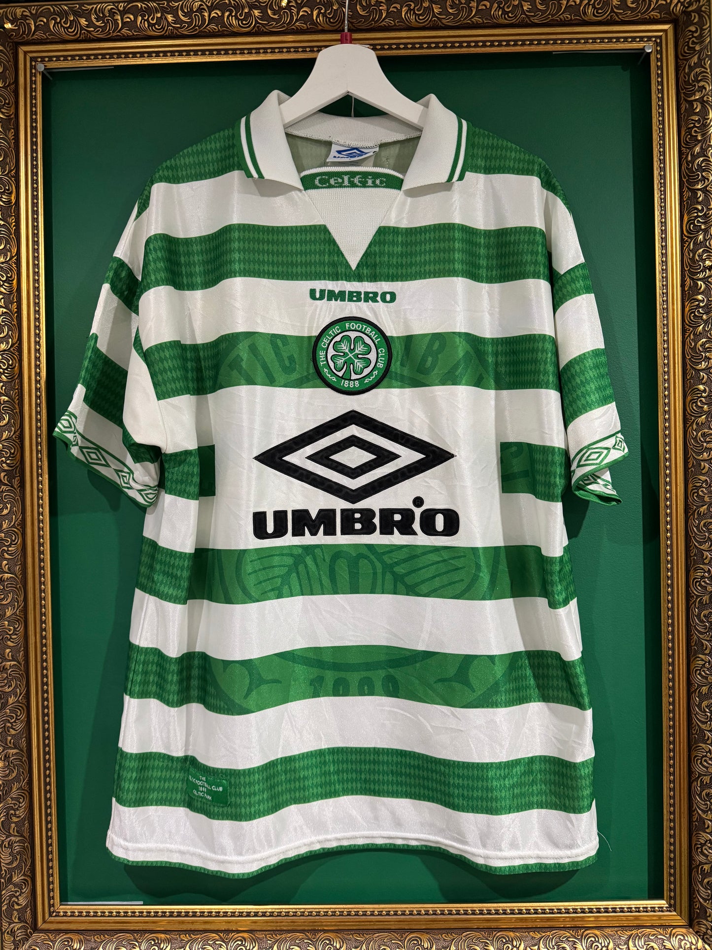 Celtic 1997/99 home large Moravcik 25