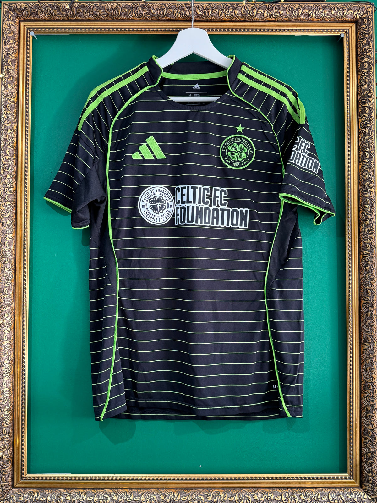 Celtic 2025/26 away pre season medium 11 (Cvancara)