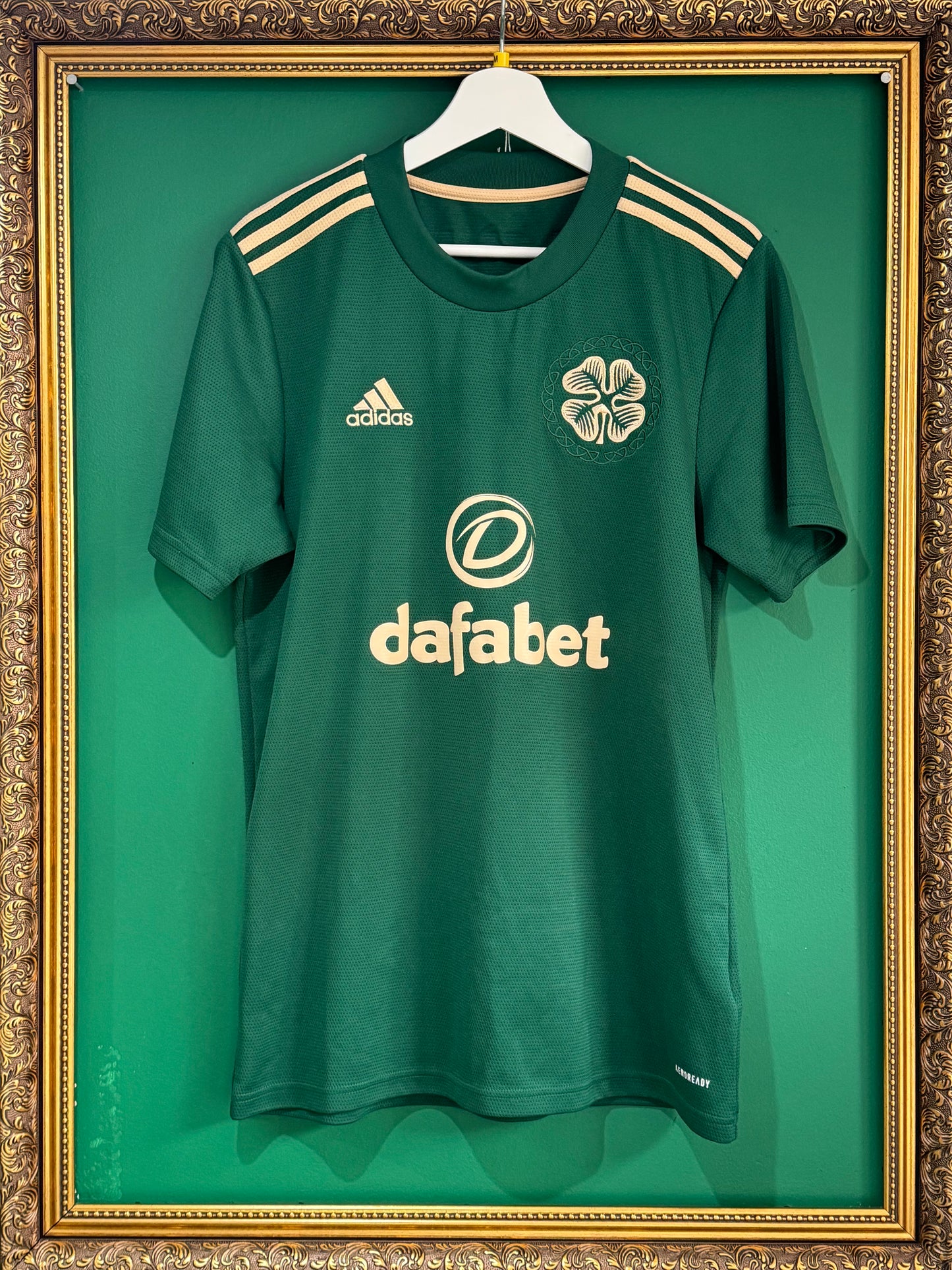 Celtic 2021/22 away medium