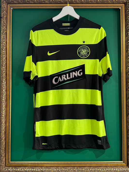 Celtic 2009/10 away shirt medium 7/10