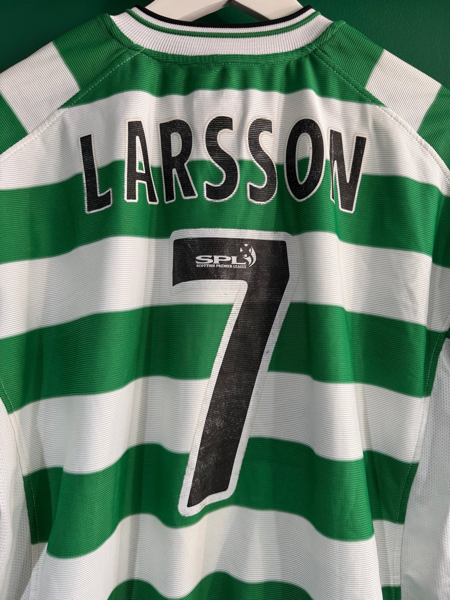 Celtic 2001/03 home shirt Larsson large