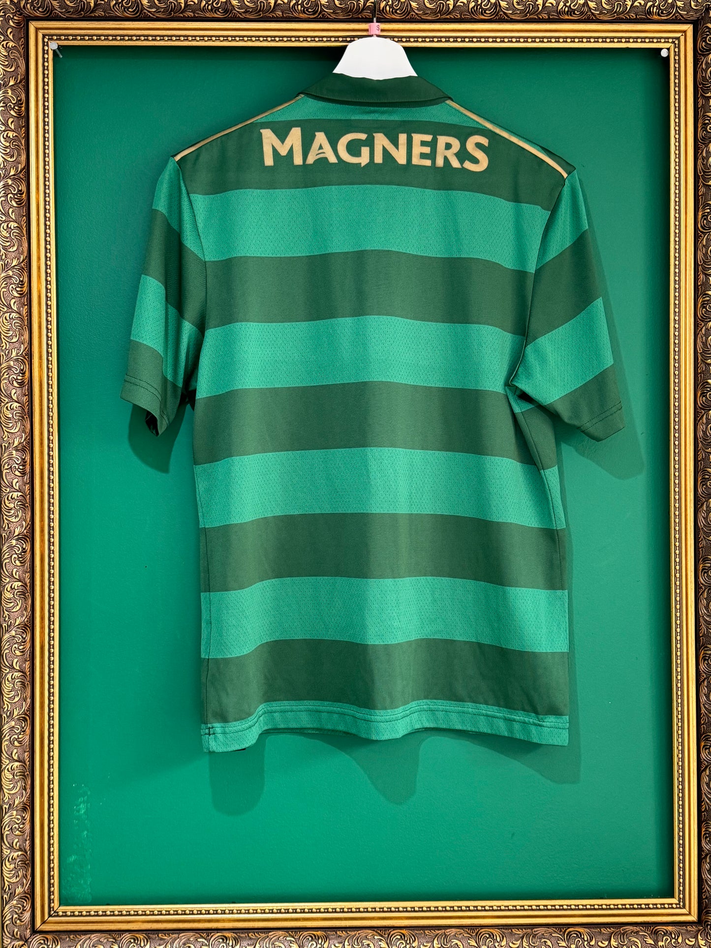 Celtic 2017/18 away shirt small