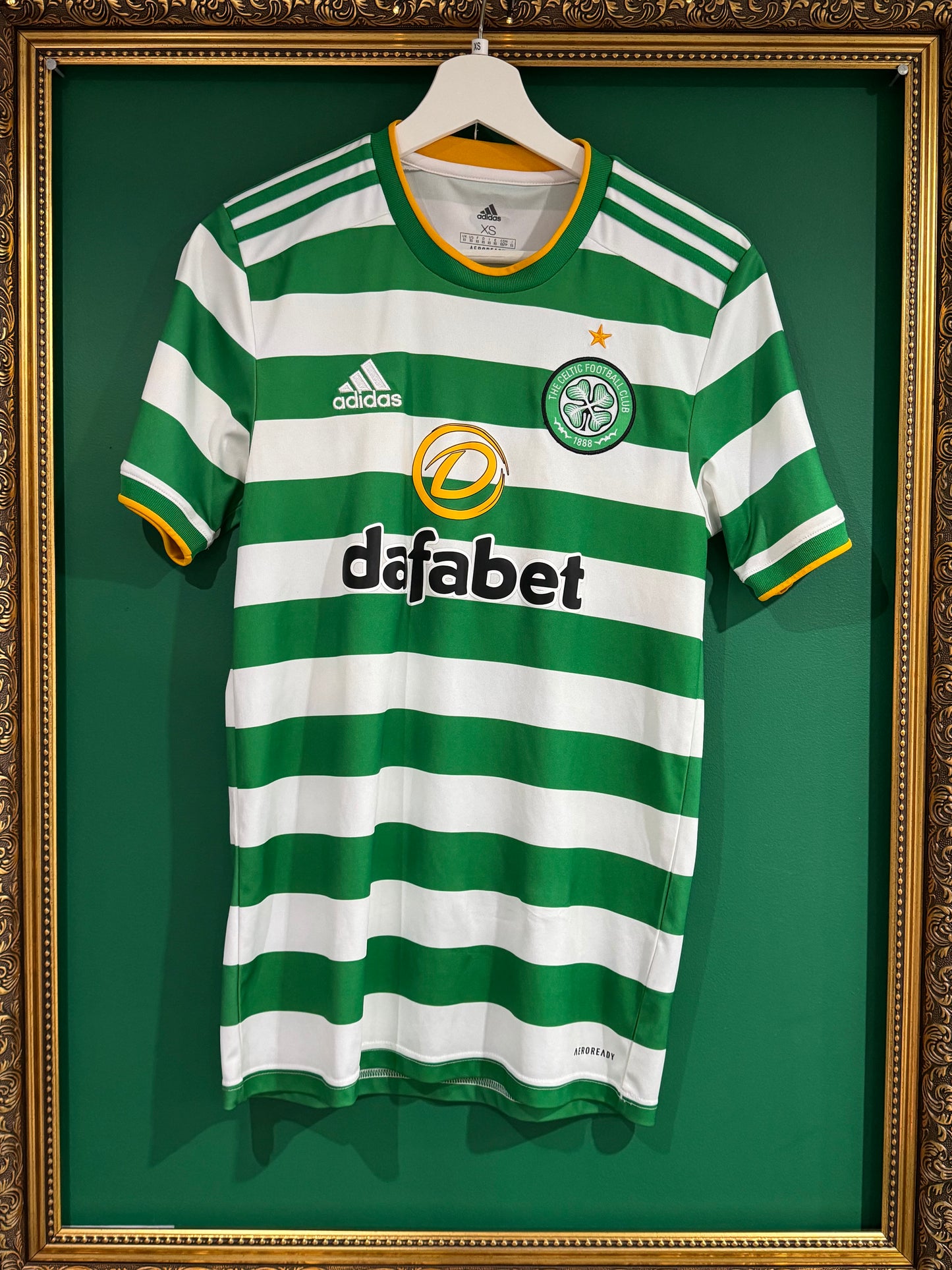 Celtic 2020/21 home xsmall