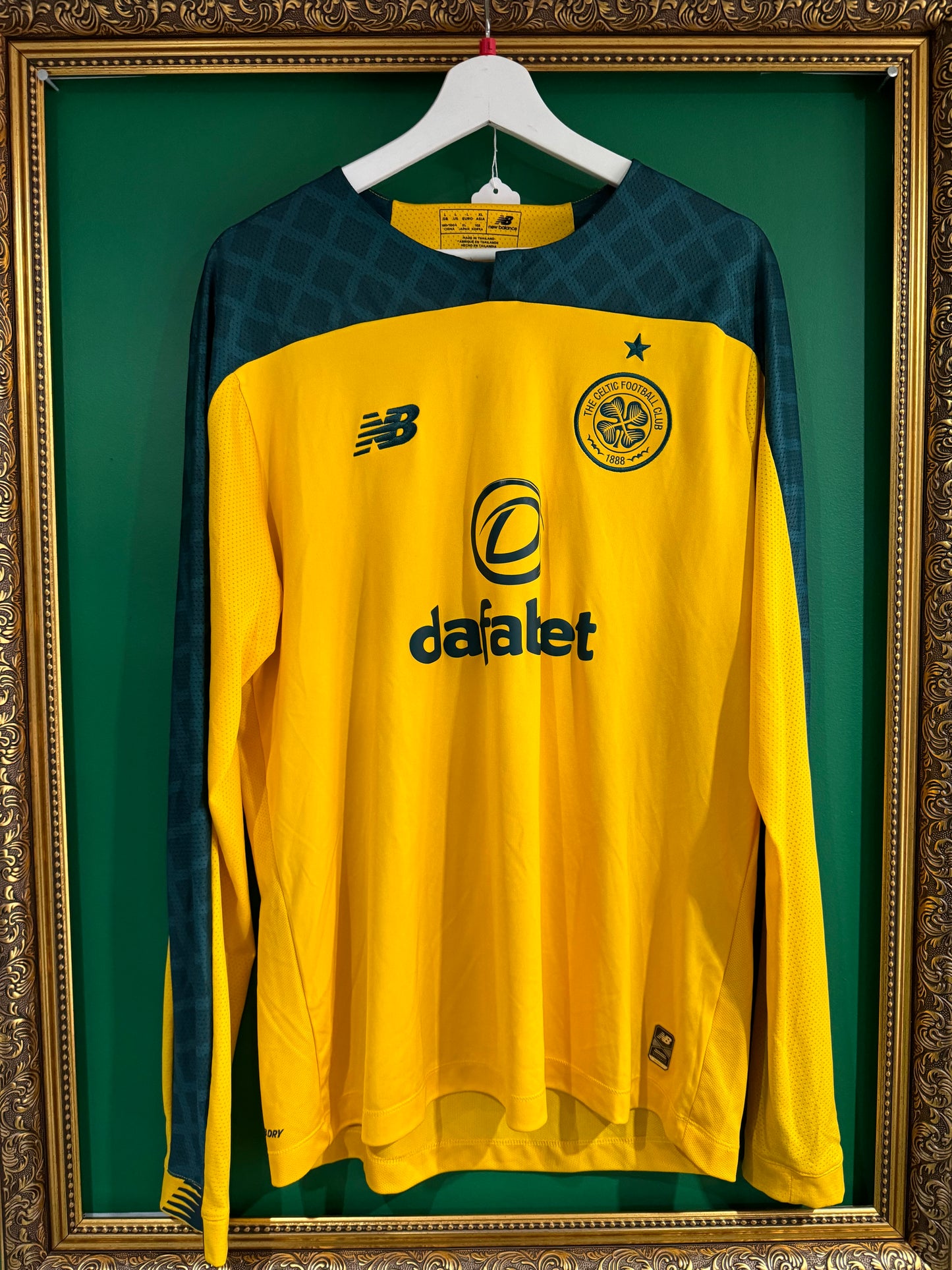 Celtic 2019/20 away large ls