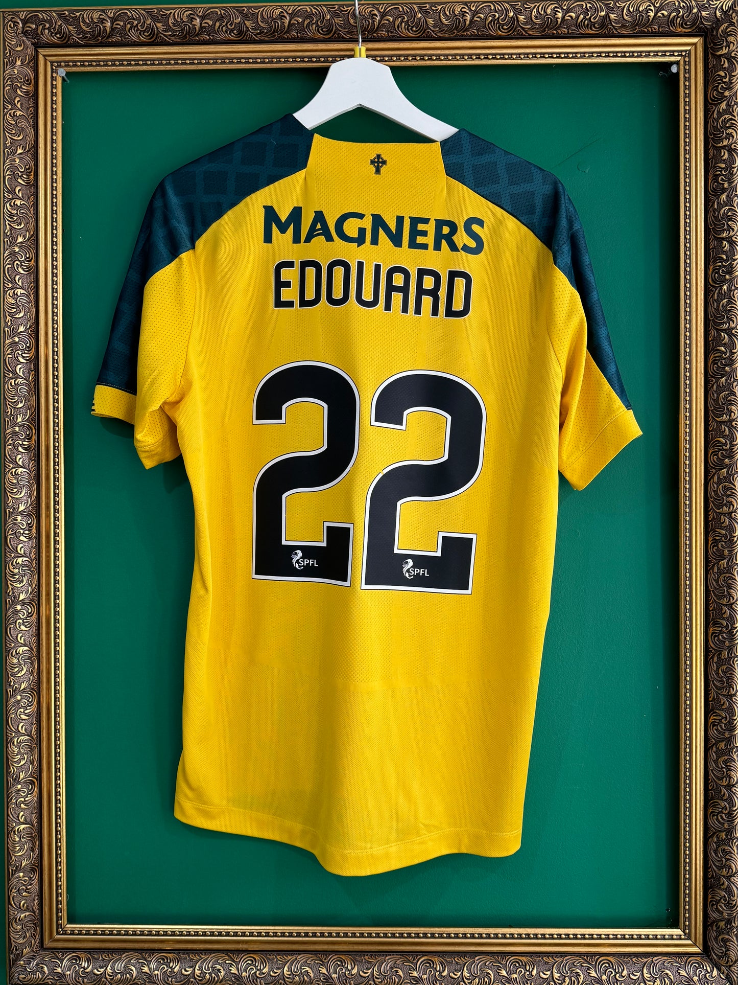 Celtic 2019/20 away medium Edouard 22