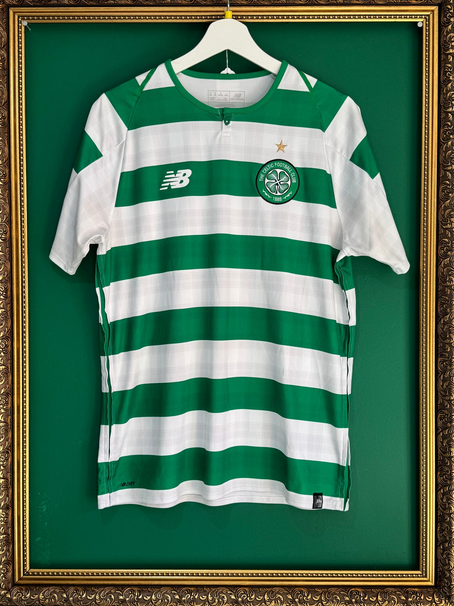 Celtic 2018/19 home medium