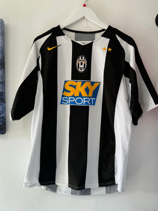 Juventus 2004/05 home large