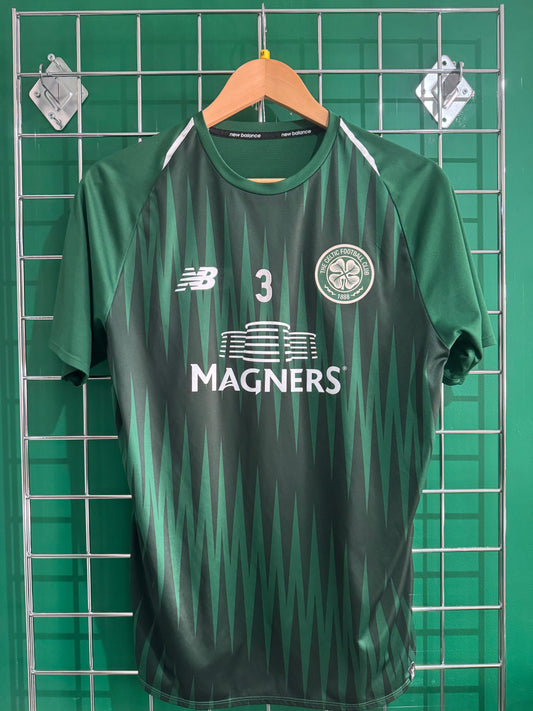 Emilio Izaguirre 3 worn training top