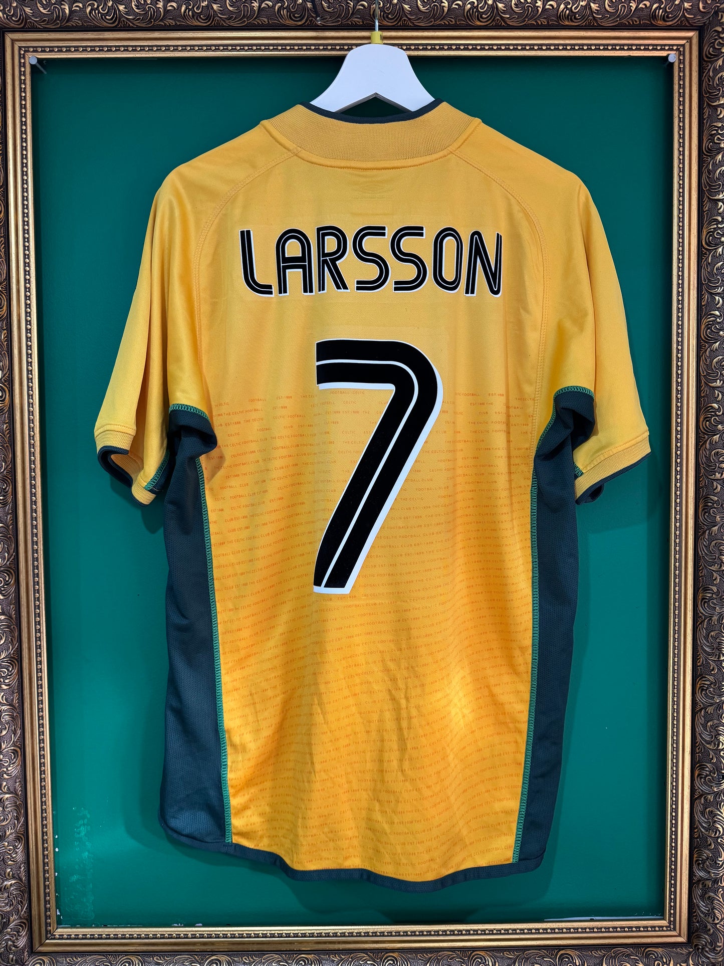 Celtic 2002/03 away medium Larsson 7