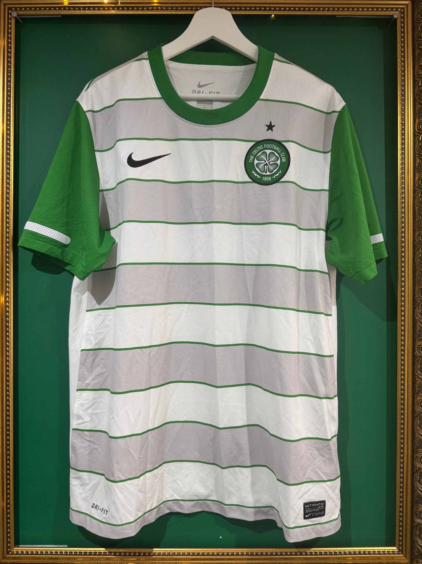 Celtic 2011/12 away shirt large unsponsored