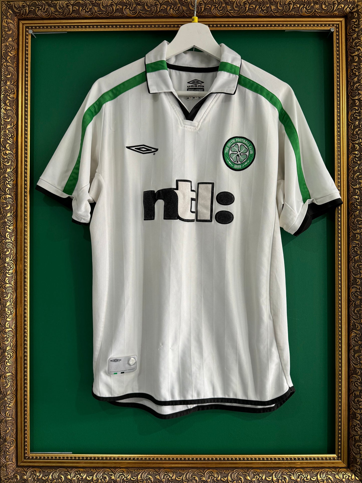 Celtic 2001/02 away medium