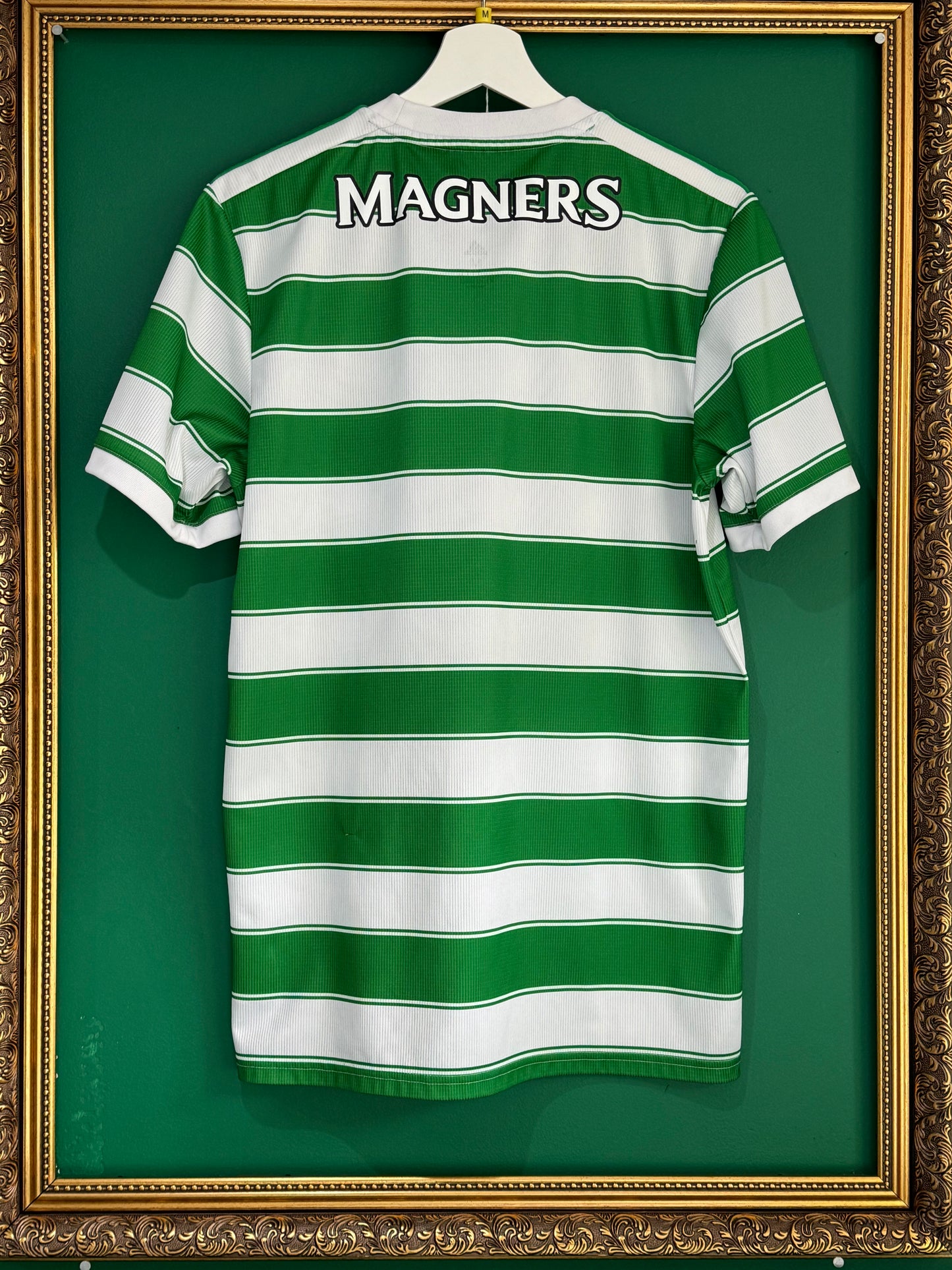 Celtic 2021/22 home medium