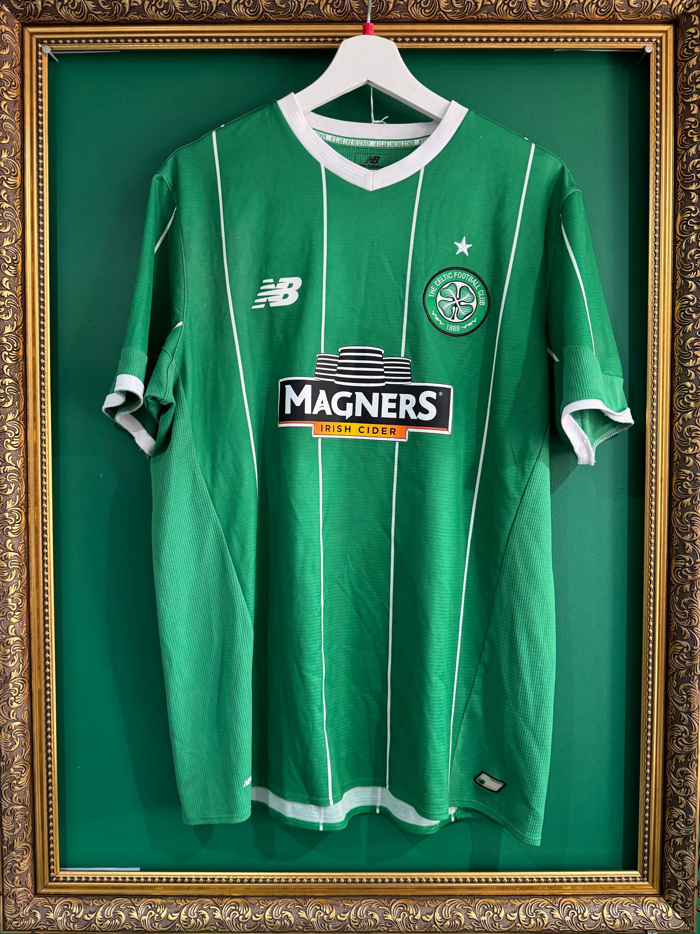 Celtic 2015/16 away shirt large Bitton 6 signed